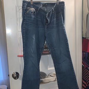 Women’s SHORT jeans 💙